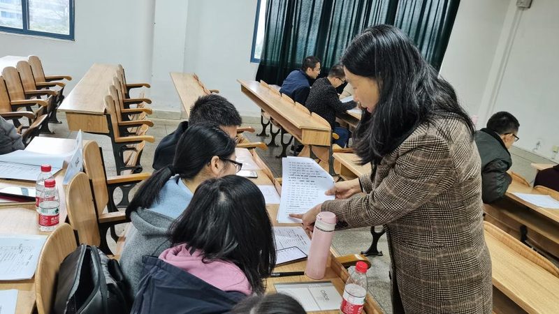 成都叉车证复审流程详解：关键步骤与注意事项