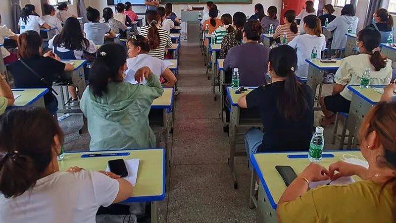 在线教育平台与传统课堂：优劣对比解析